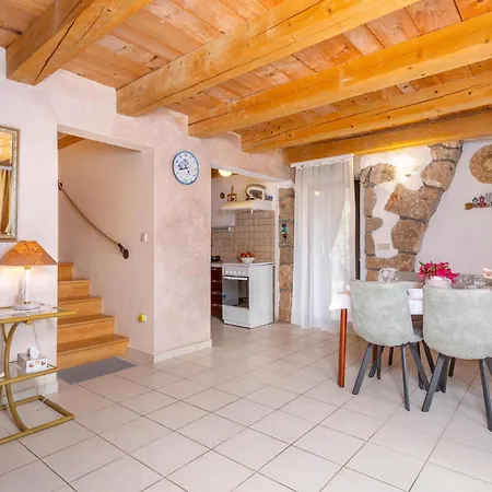 Ferienhaus In Krk With Outdoor Swimming Pool *
